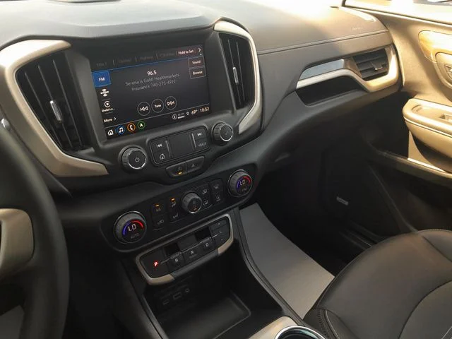 Used 2023 White GMC Denali image 19