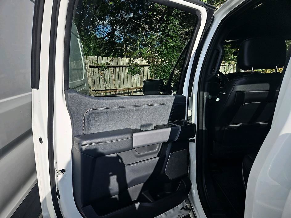 Used 2024 White Metallic Ford LARIAT image 12