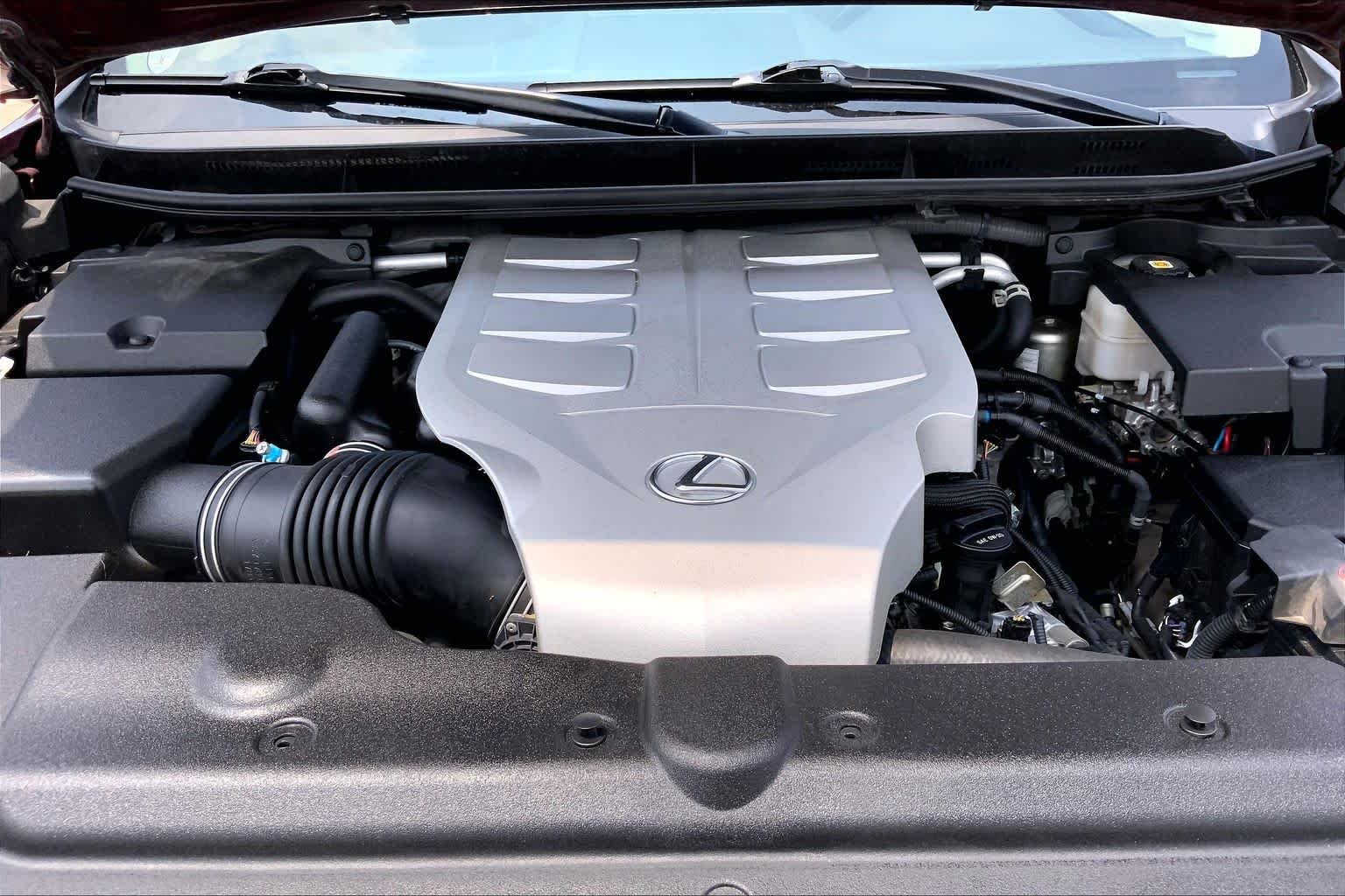 Used 2022 Claret Mica Lexus Luxury image 32