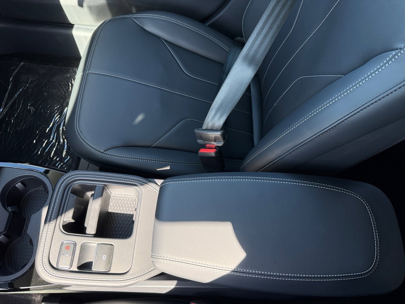 New 2026 Velocity Blue Metallic Ford Select image 14
