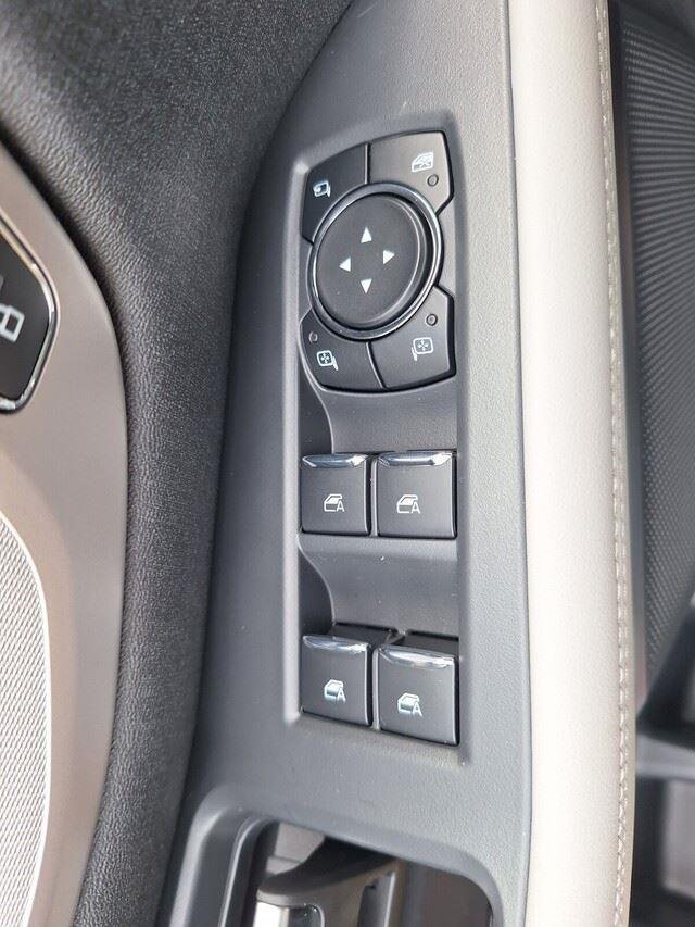New 2026 Agate Black Metallic Ford MAX Active image 22