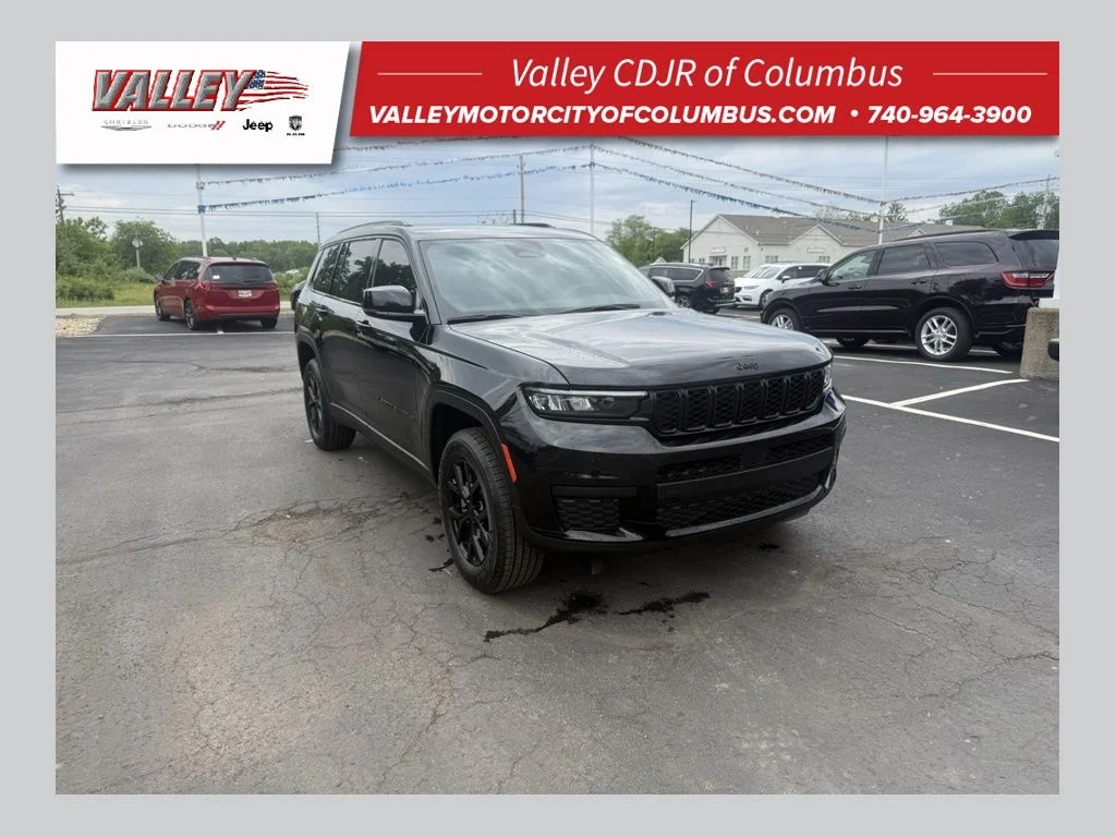 Used 2024 Black Jeep Altitude X image 1