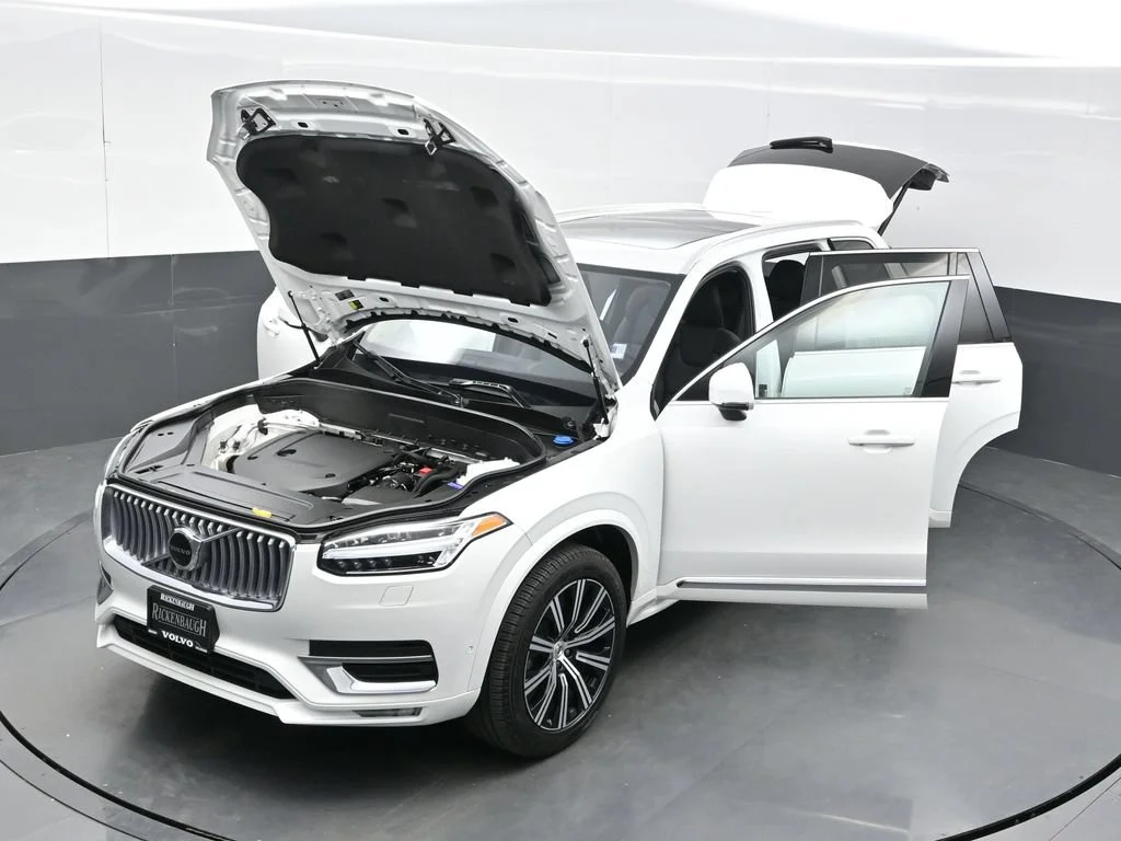 Certified Used 2023 Crystal White Volvo Plus image 43