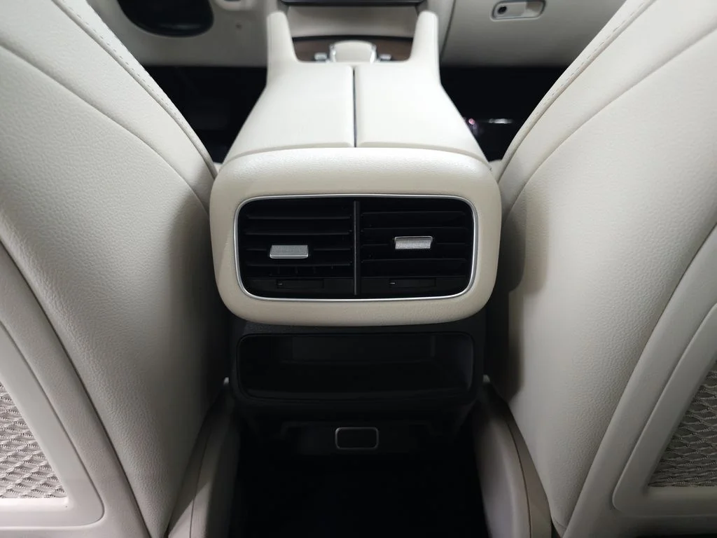 Certified Used 2026 Polar White Mercedes-Benz GLE 350 image 29