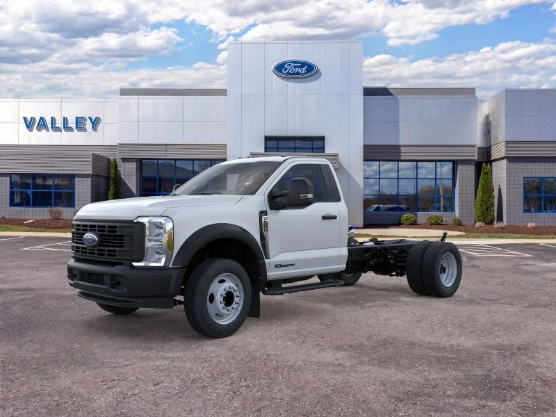 New 2026 Oxford White Ford F-550® XL image 2