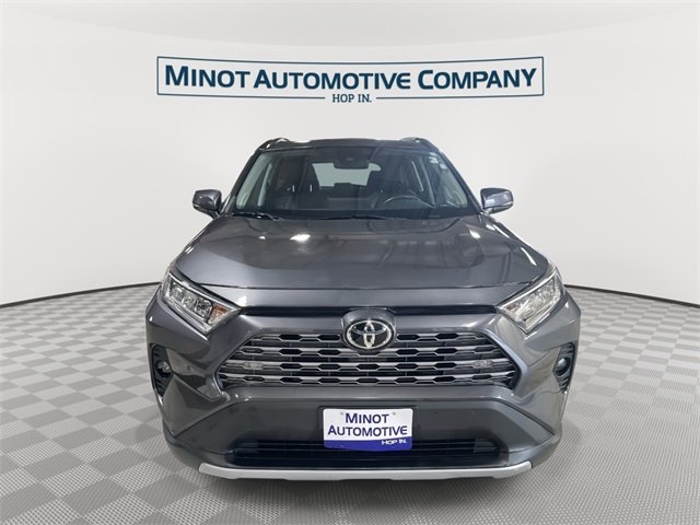2020 Toyota RAV4 Limited photo 3