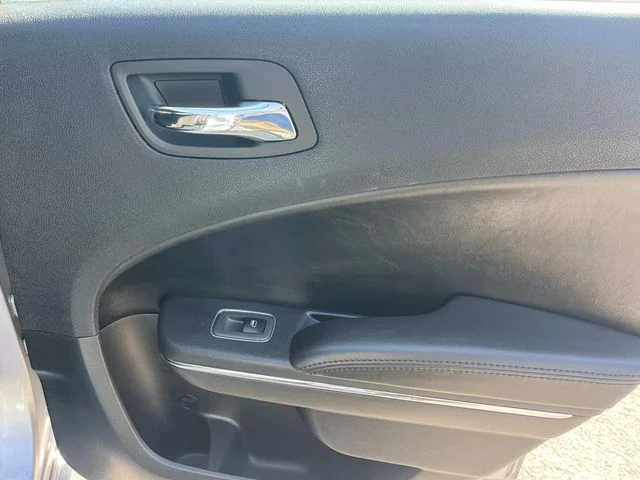 Used 2013 Silver Dodge SXT image 23