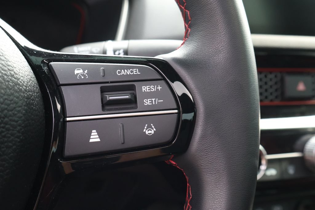 Used 2024 White Honda Base image 18