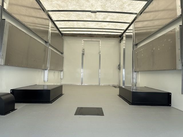 New 2025 Summit White Chevrolet 2WT image 10