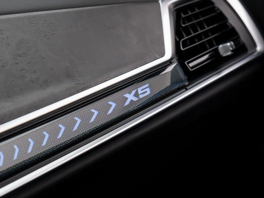 New 2026 Gray BMW xDrive50e image 29