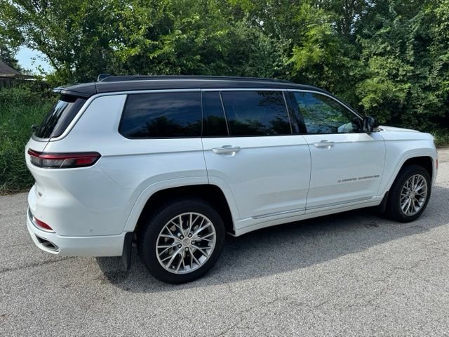 Used 2025 Bright White Clearcoat Jeep Summit image 5