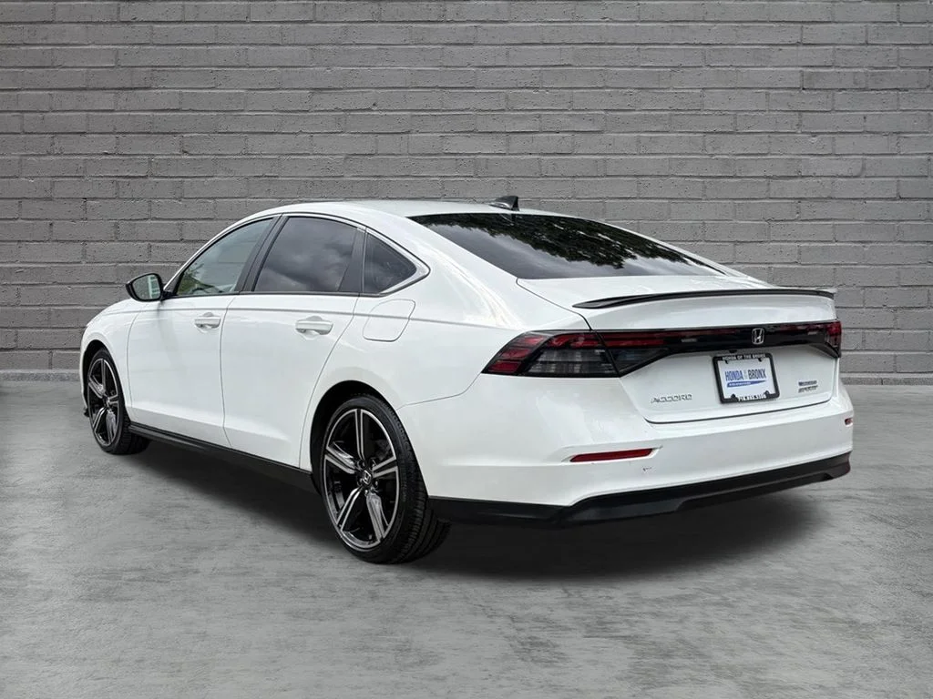 2023 Honda Accord Hybrid Sport - Photo 11