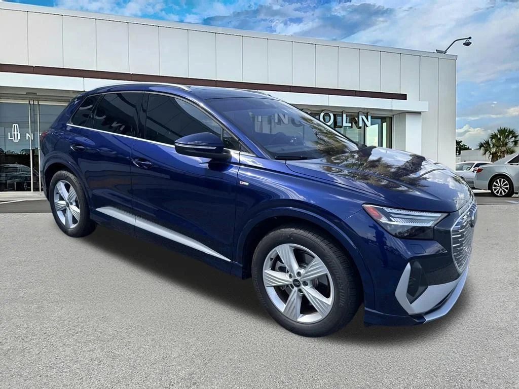Used 2025 Navarra Blue Metallic Audi Prestige image 1