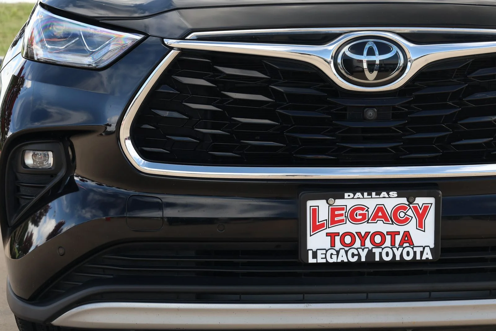 Used 2021 Black Toyota Platinum image 11