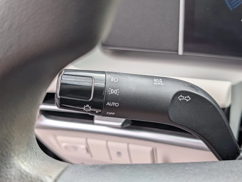 Used 2025 Gray Hyundai SE image 30