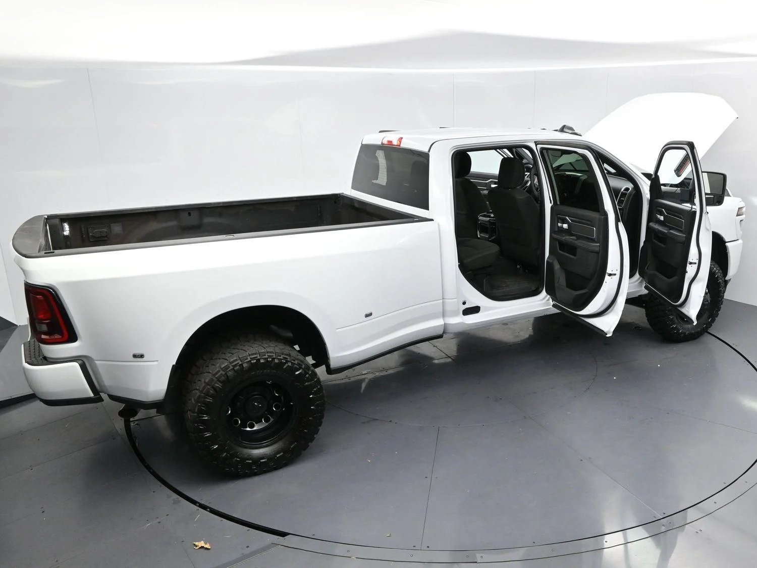 Used 2025 Bright White Clearcoat Ram Big Horn image 33