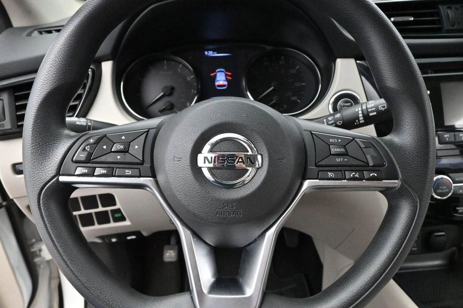 Used 2017 Glacier White Nissan SV image 17