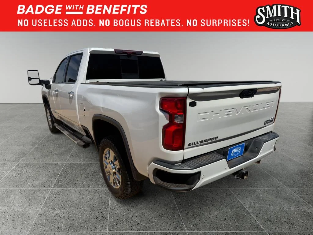 Used 2024 Iridescent Pearl Tricoat Chevrolet High Country image 5