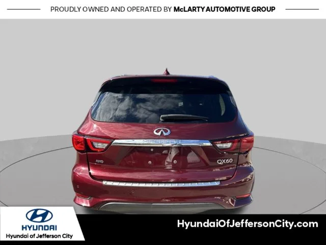 Used 2019 Red INFINITI LUXE image 4