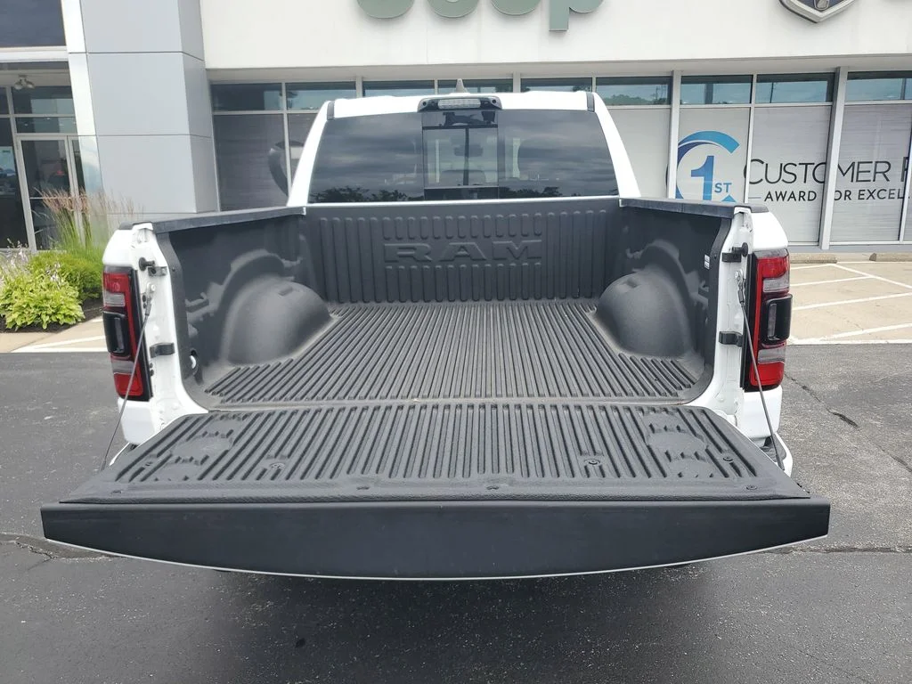 Used 2023 White Ram Big Horn/Lone Star image 9