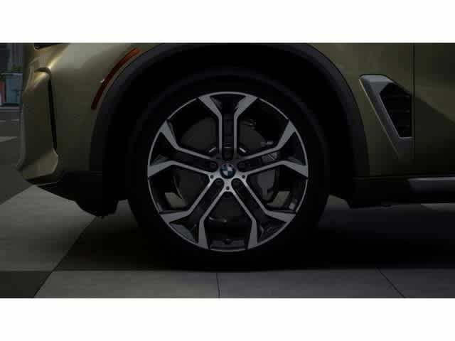 New 2026 Manhattan Green Metallic BMW sDrive40i image 7