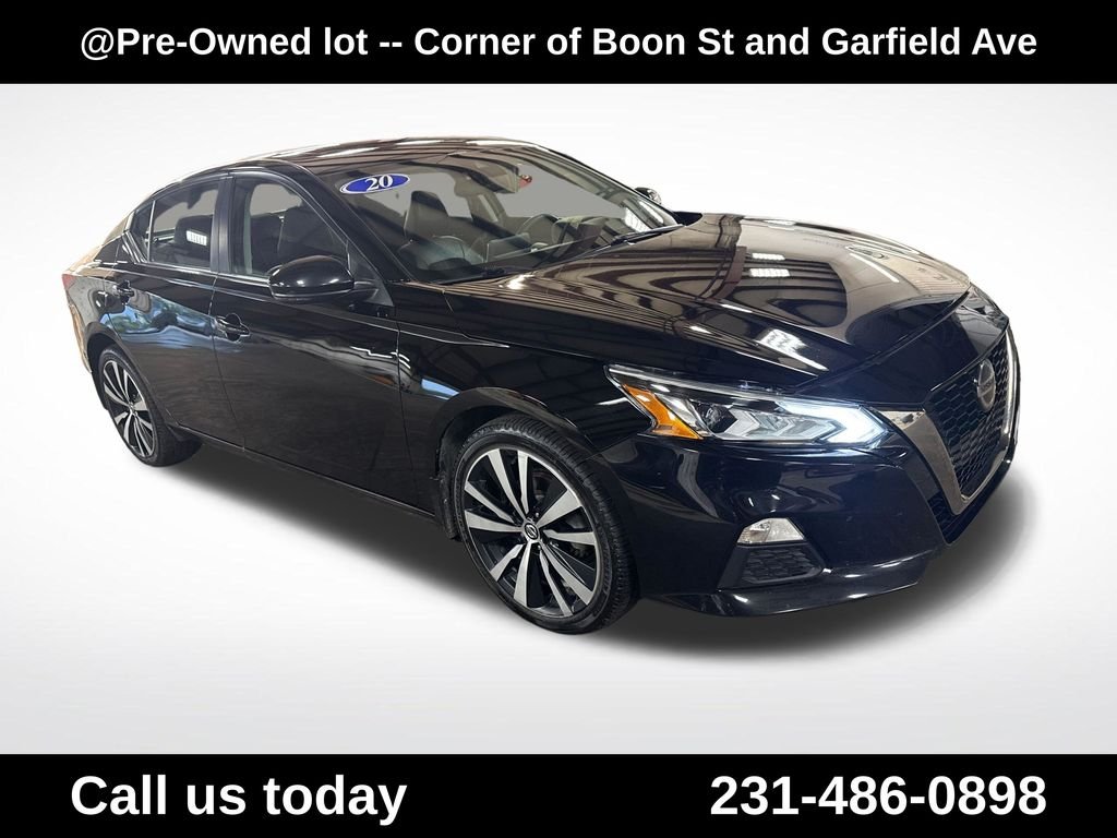 Used 2020 Black Nissan 2.5 SR image 7