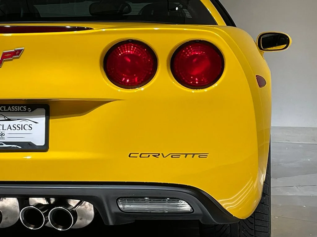Used 2005 Millenium Yellow Chevrolet BASE image 37