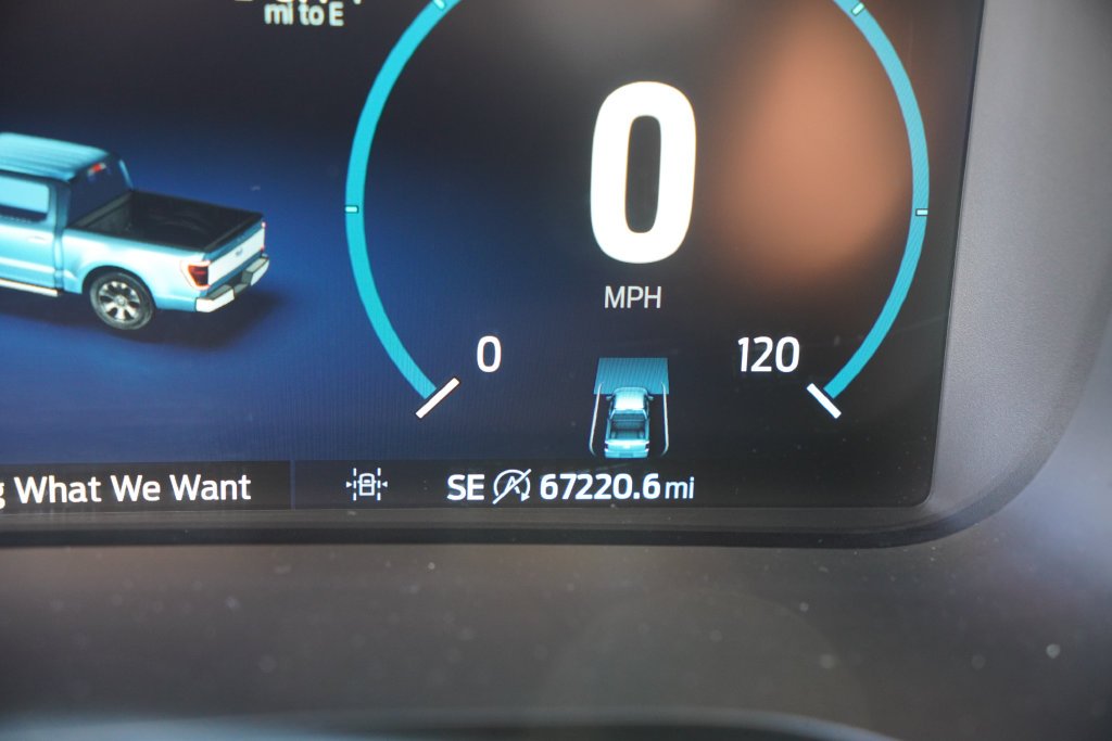 Used 2021 Quartz Metallic Ford Lariat image 40