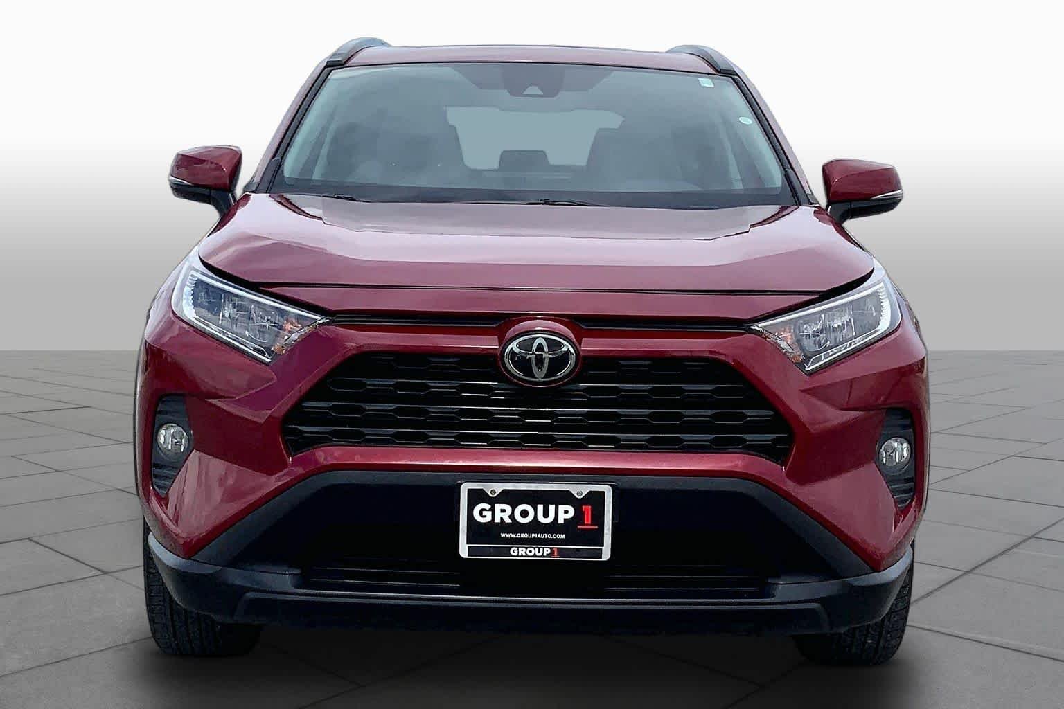 Used 2021 Ruby Flare Pearl Toyota XLE Premium image 4