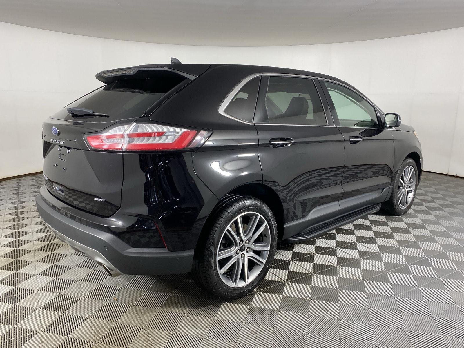 Used 2024 Agate Black Ford Titanium image 9