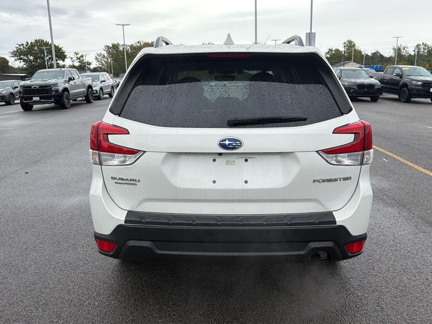 Used 2020 Crystal White Pearl Subaru Premium image 4
