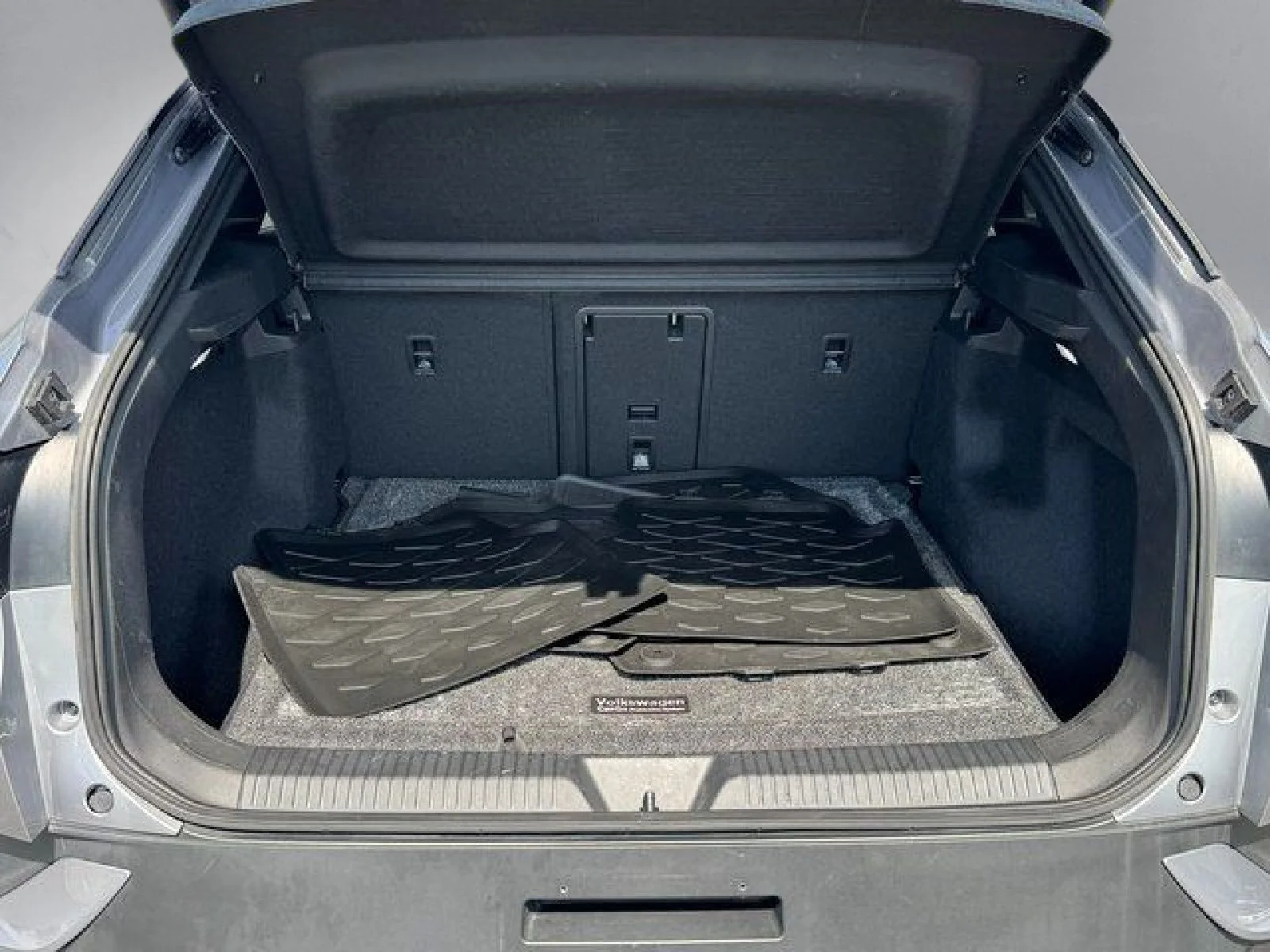 Used 2023 Silver Volkswagen Pro S image 20