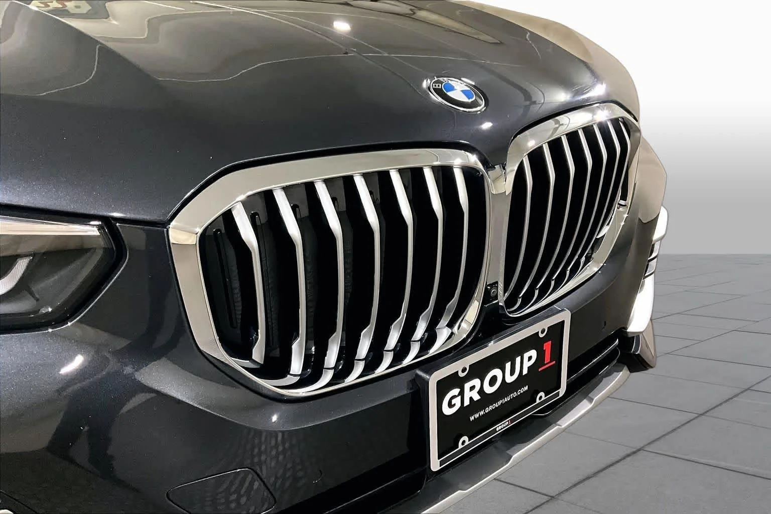Used 2023 Dark Graphite Metallic BMW xDrive40i image 31
