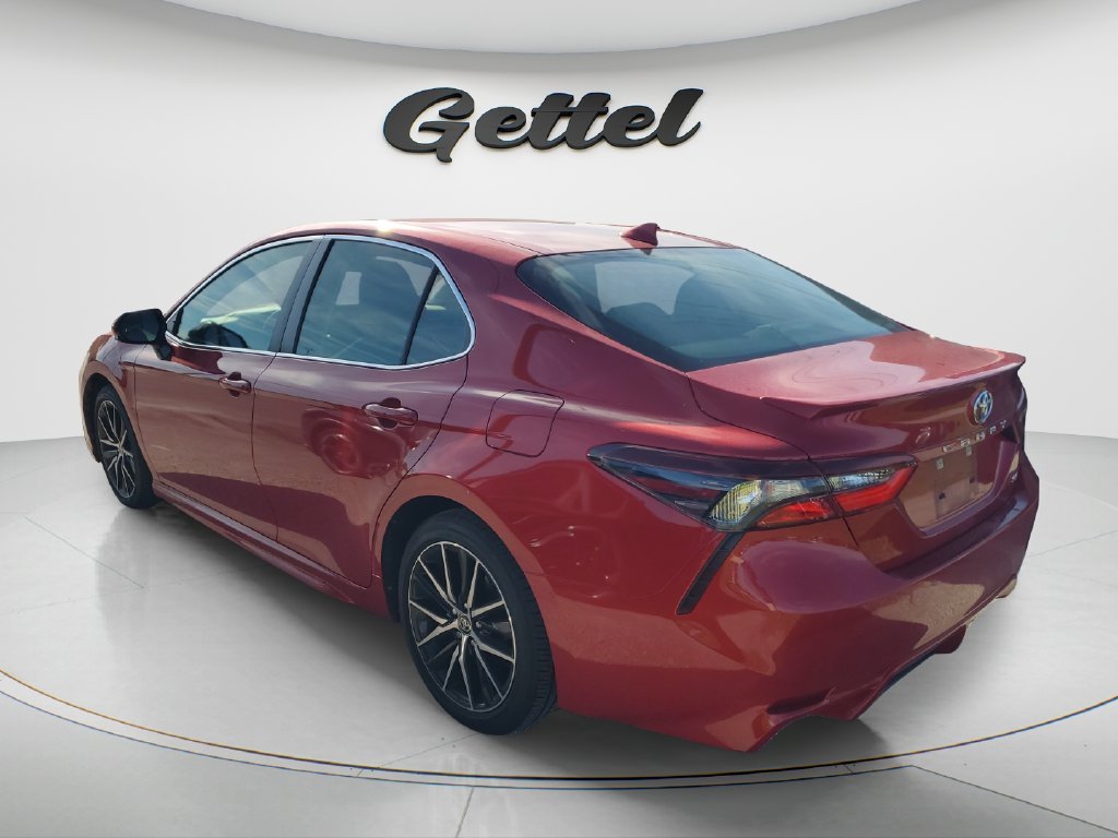 Used 2021 Red Toyota SE image 5