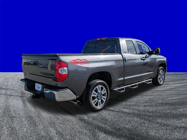 Used 2016 Gray Toyota SR5 image 4