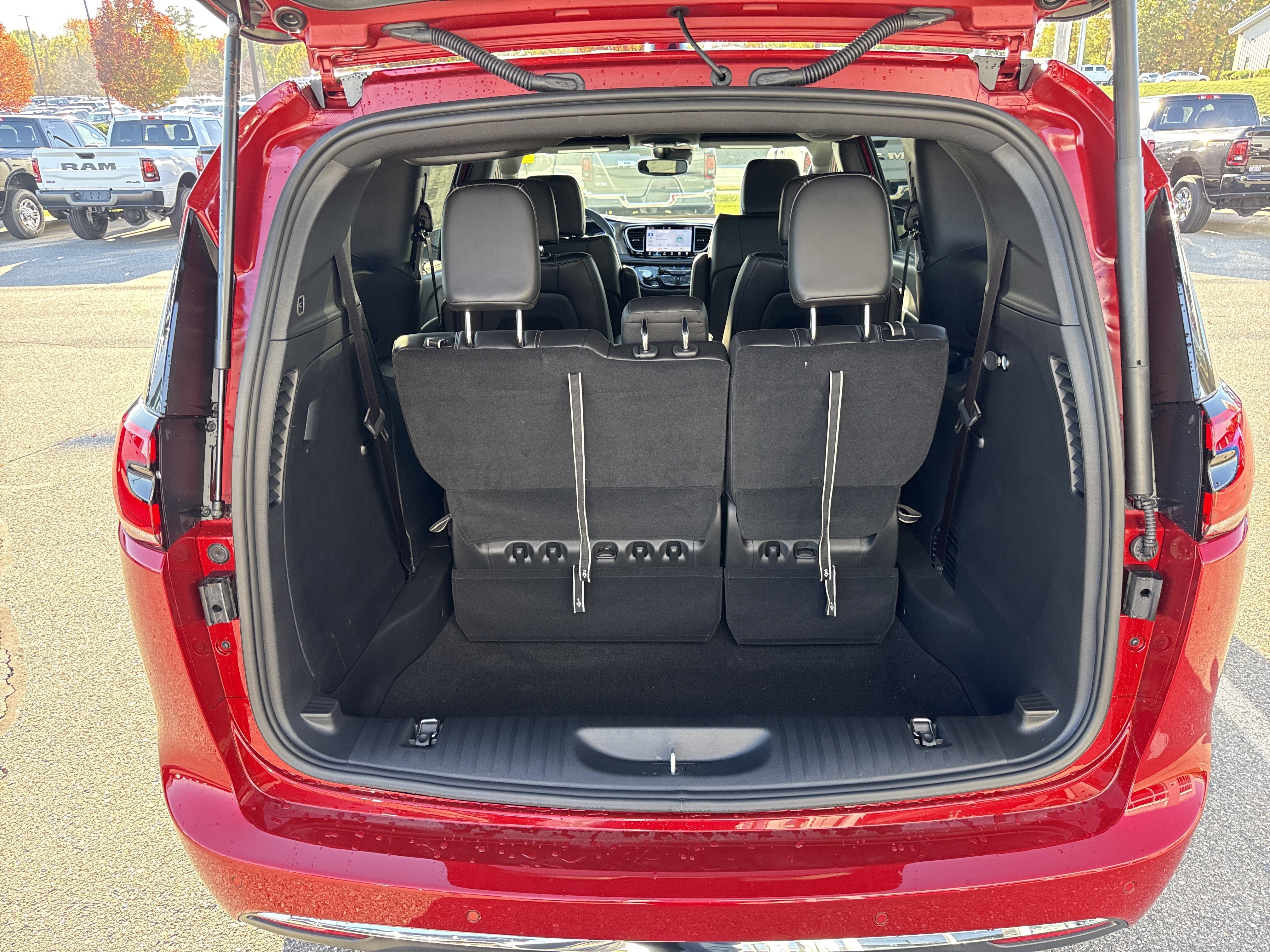 2026 Chrysler Pacifica Select - Photo 6