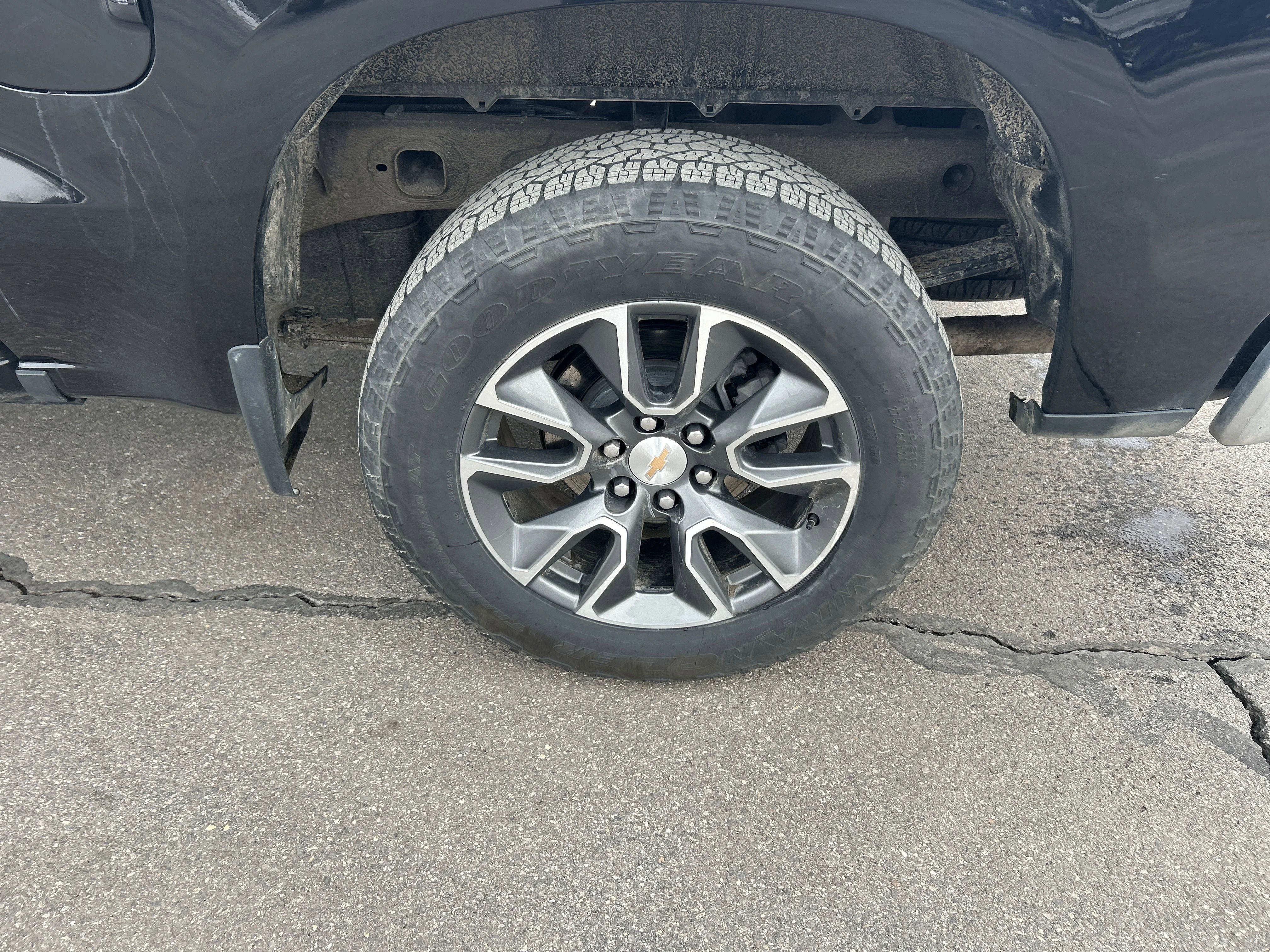 Used 2025 Black Chevrolet LT image 5