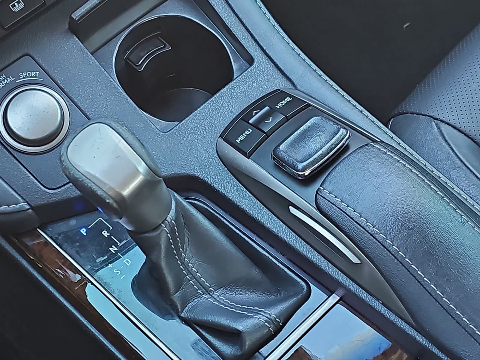 Used 2016 Black Lexus 350 image 23