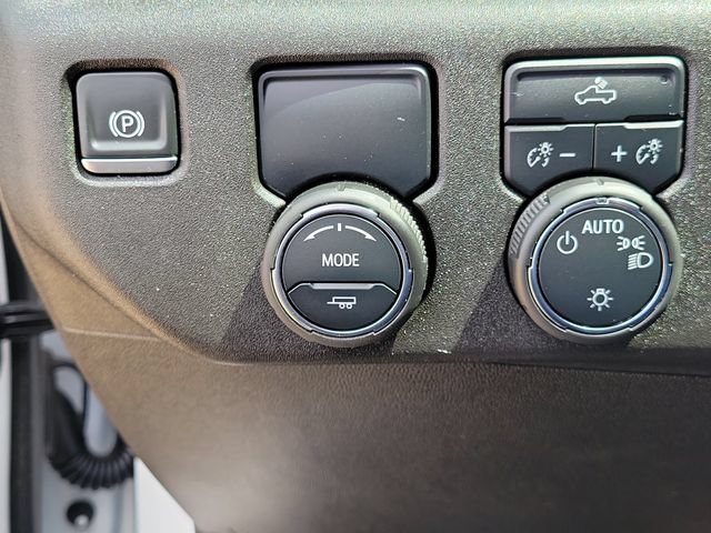 2025 Chevrolet Silverado 1500 LT - Photo 28