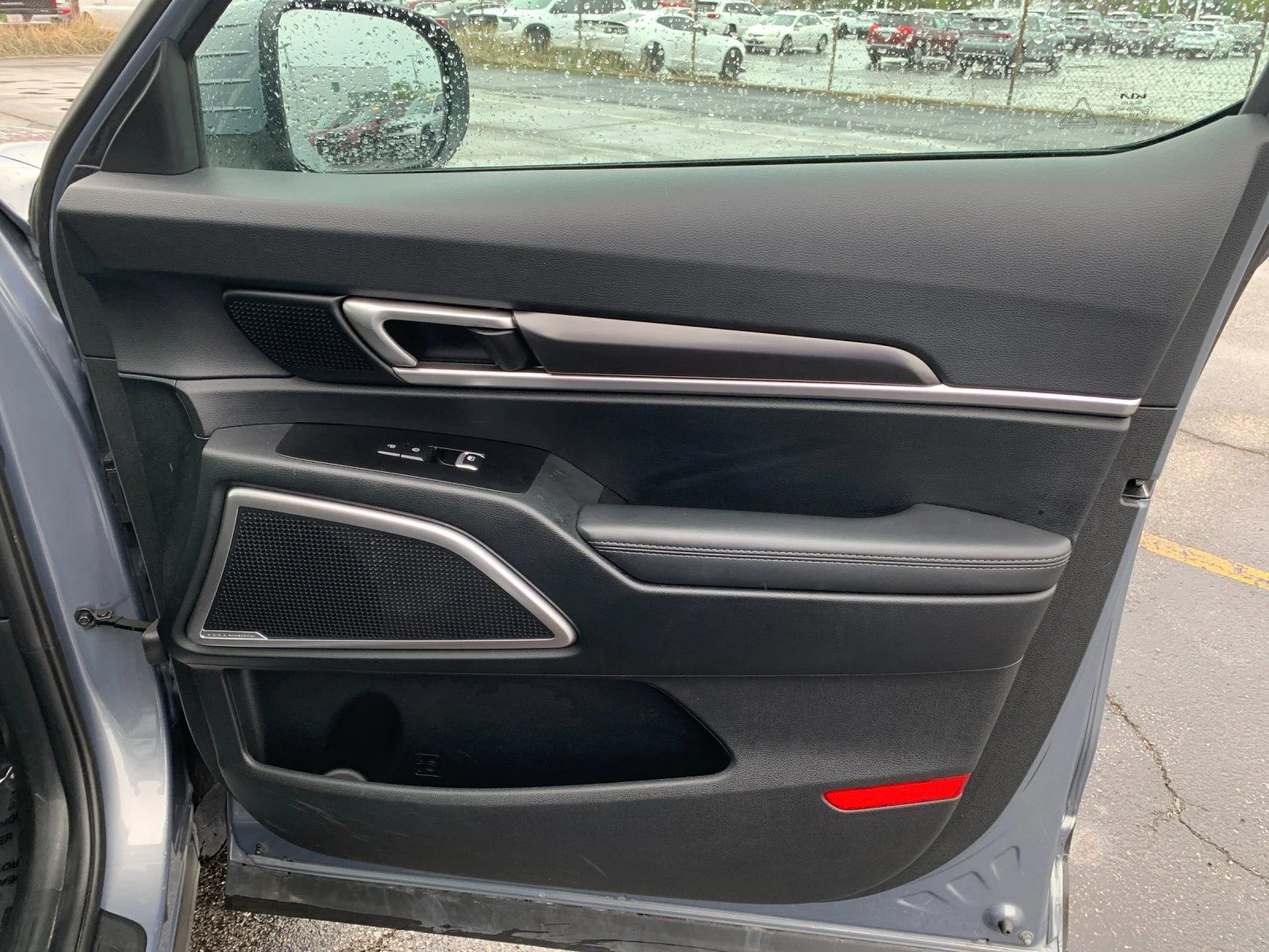 Used 2025 Silver Kia S image 21