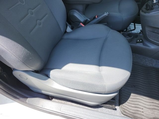 Used 2015 White FIAT Pop image 41