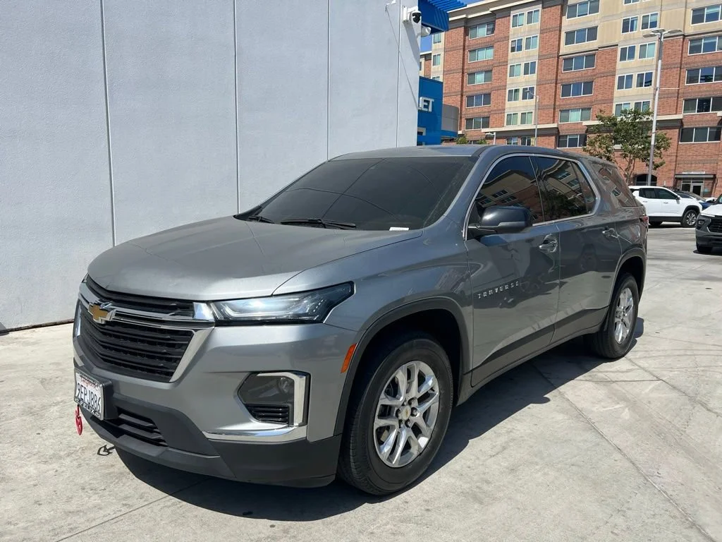 2023 Chevrolet Traverse FWD LS's photo