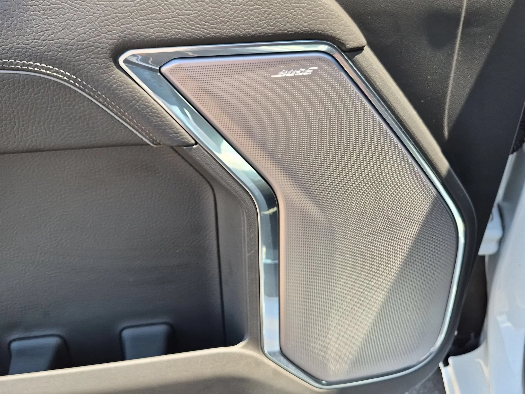 Used 2024 Summit White GMC Denali image 24