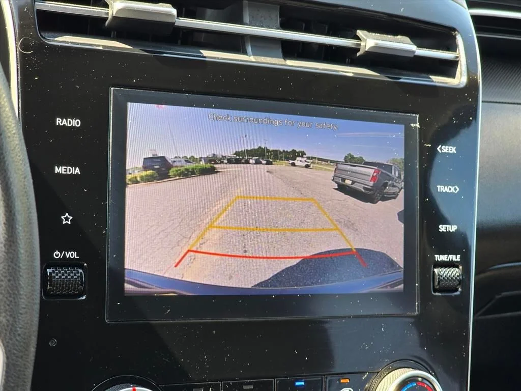 Used 2023 Gray Hyundai SEL image 5