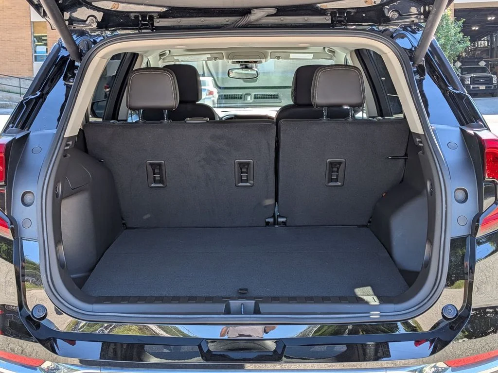 Used 2024 Black GMC Denali image 6