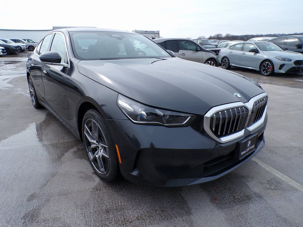 Certified Used 2026 Dark Graphite Metallic BMW 530i xDrive image 1