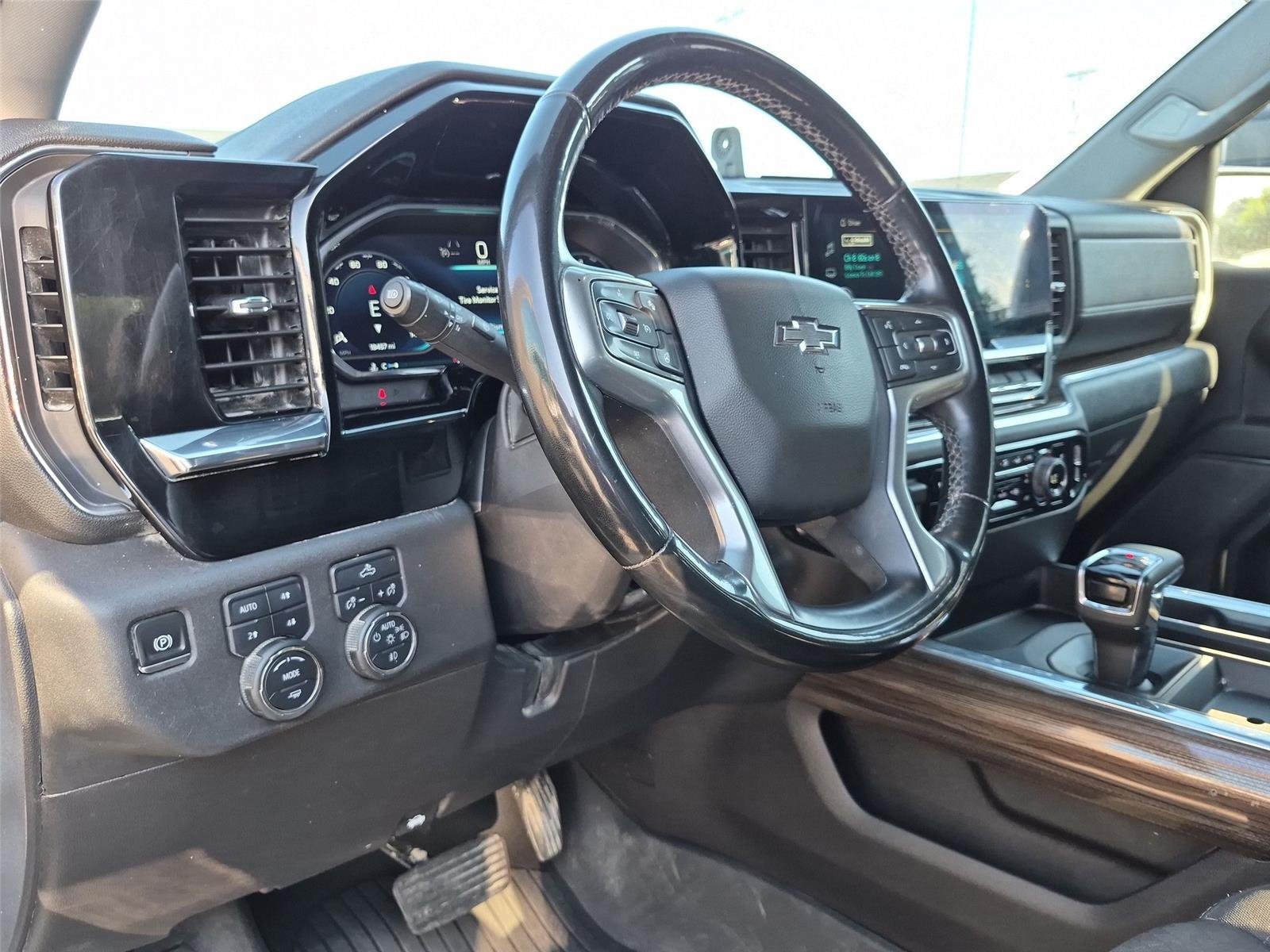 Used 2023 Summit White Chevrolet LT Trail Boss image 18