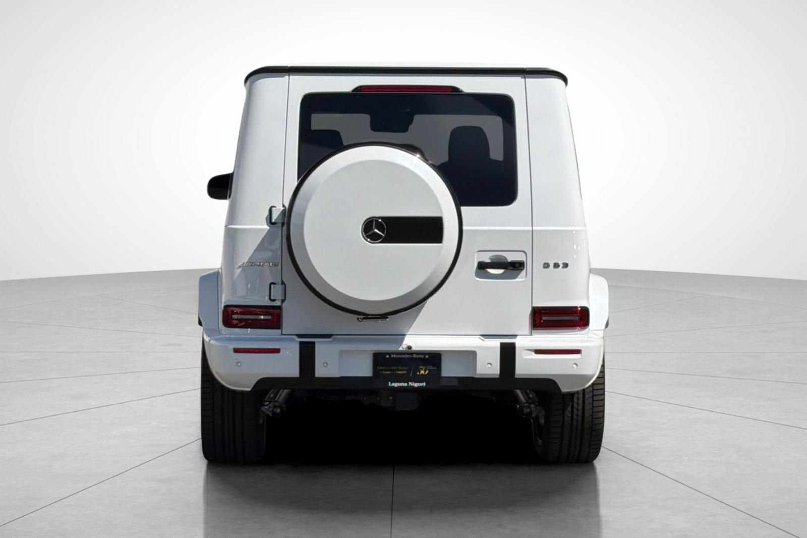 New 2027 MANUFAKTUR Moonlight White Metallic Mercedes-Benz G 63 AMG® image 9