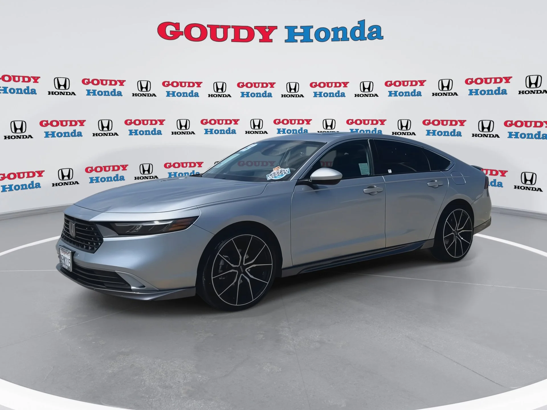 Used 2023 Lunar Silver Metallic Honda EX image 4