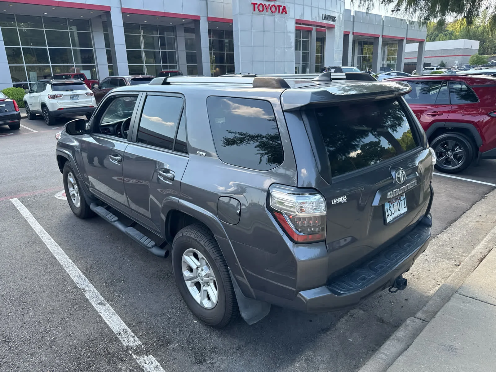 Used 2022 Magnetic Gray Metallic Toyota SR5 image 5